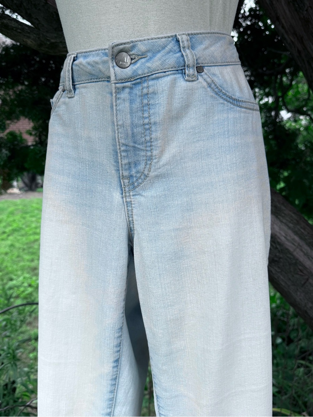 d.jeans 30” Waist Mid Rise Size 6 Light Denim Wash Straight Leg Jeans - Picture 11 of 11